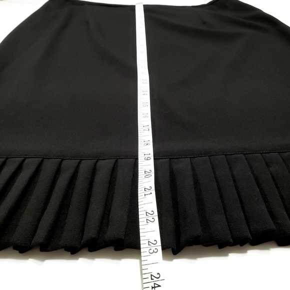 Emma James Side Zip Pleated Hem Skirt (12) - Picture 3 of 5